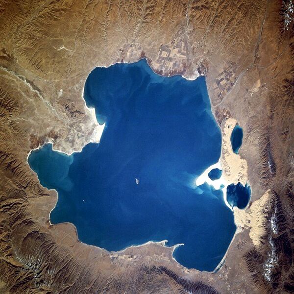 File:Qinghai-lake.jpg