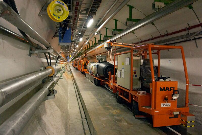 File:LHC tunnel at CERN.jpg