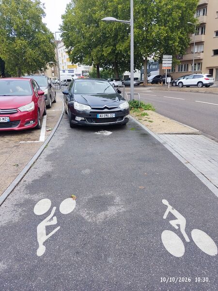 File:Stationnement-anarchique.jpg
